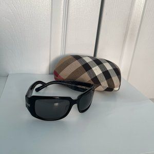 BURBERRY Sunglasses